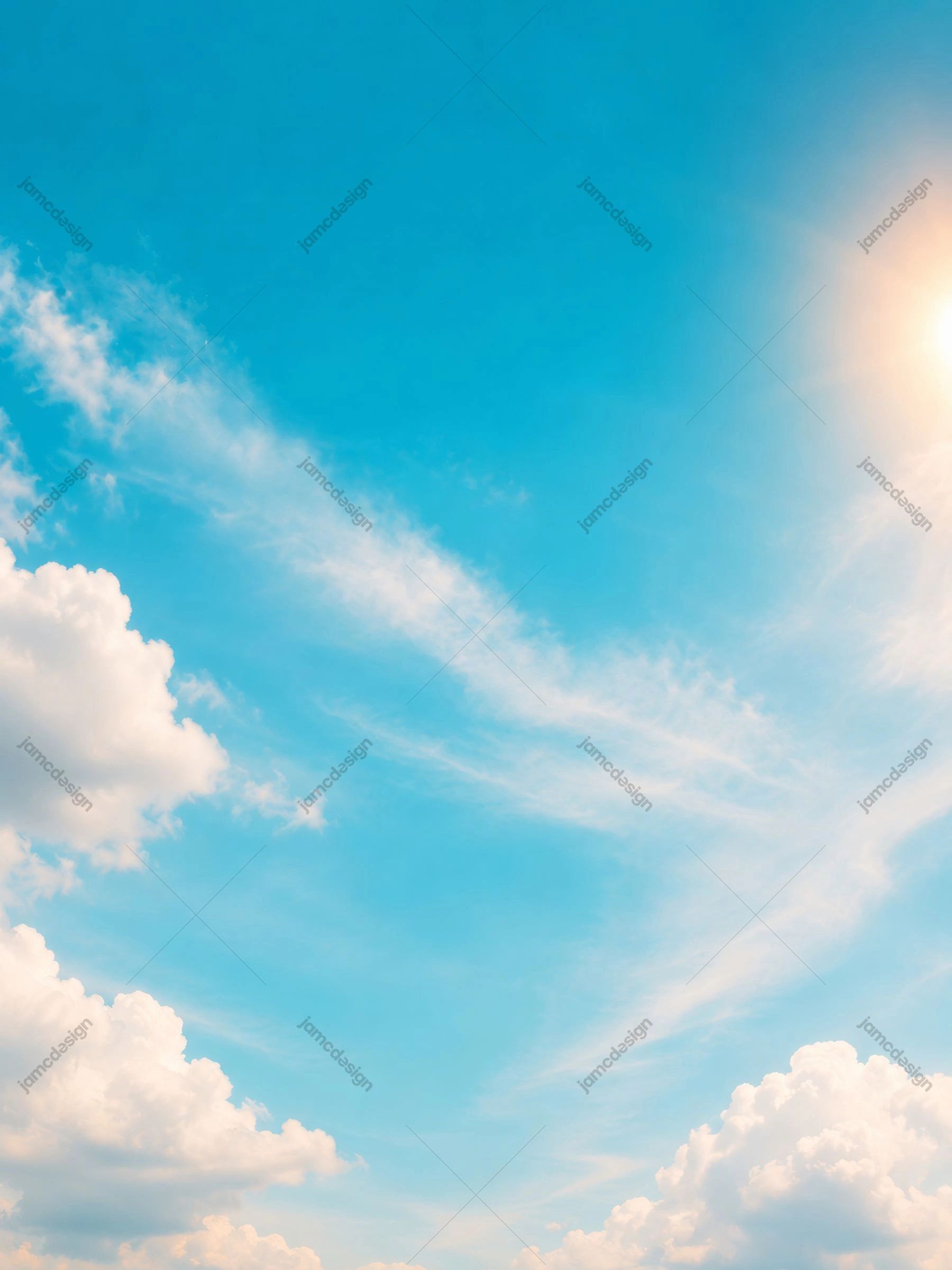 Fondo De Escena Cálida Con Cielo Turquesa Y Nubes Iluminadas. Fondo JPG luminoso que muestra un cielo turquesa cubierto de suaves nubes blancas y luz solar